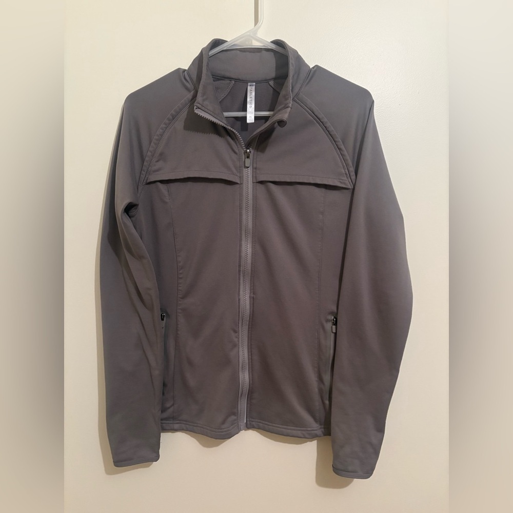 Fabletics Performance Lightweight Jacket in Grey Full Zip Athleisure Luxe Active